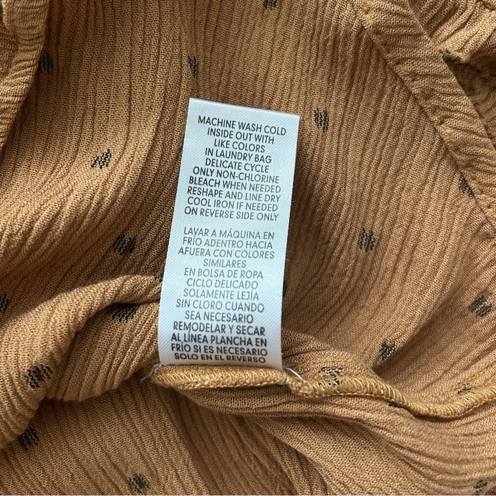 Wit and Wisdom Smocked Print Top, Caramel Latte Brown,‎ Size Small - Picture 8 of 9